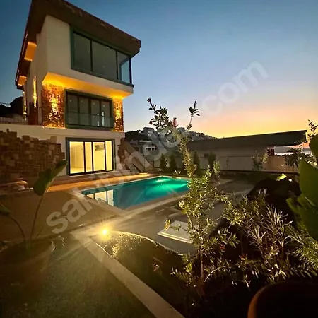 Turquoise With Jacuzzi And Private Pool *